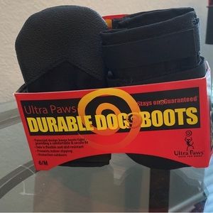 Ultra paws dog boots size 6/M black (Brand new)